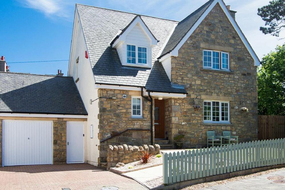 Castlewood Villa Bamburgh Ngoại thất bức ảnh